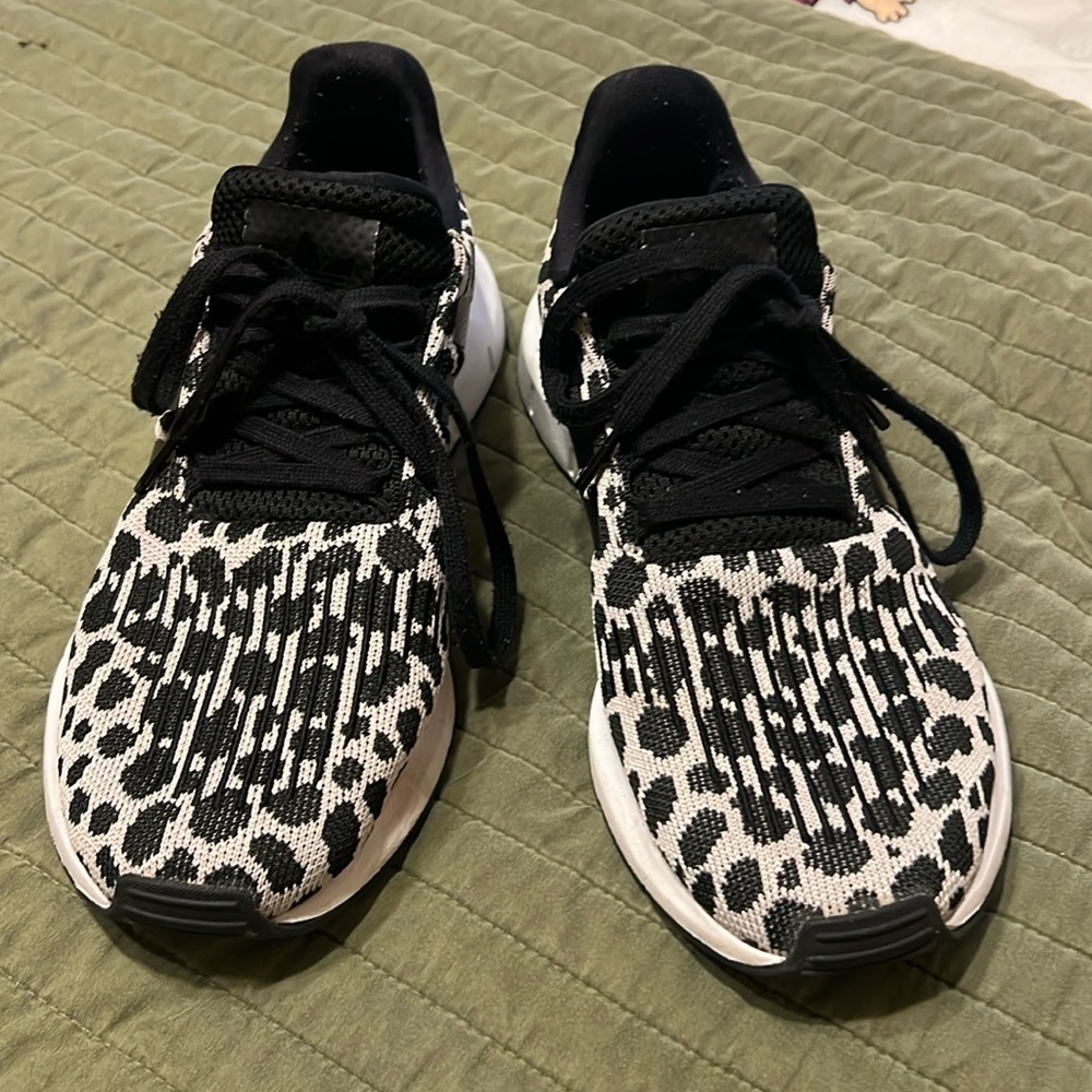 Adidas Swift Run Leopard Print Sneakers - Women’s Size 9 - Black & White Cheetah